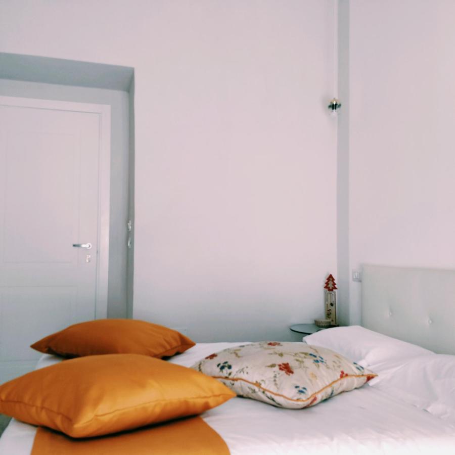 ลา ช็องบร์ Bed & Breakfast เนเปิลส์ ภายนอก รูปภาพ