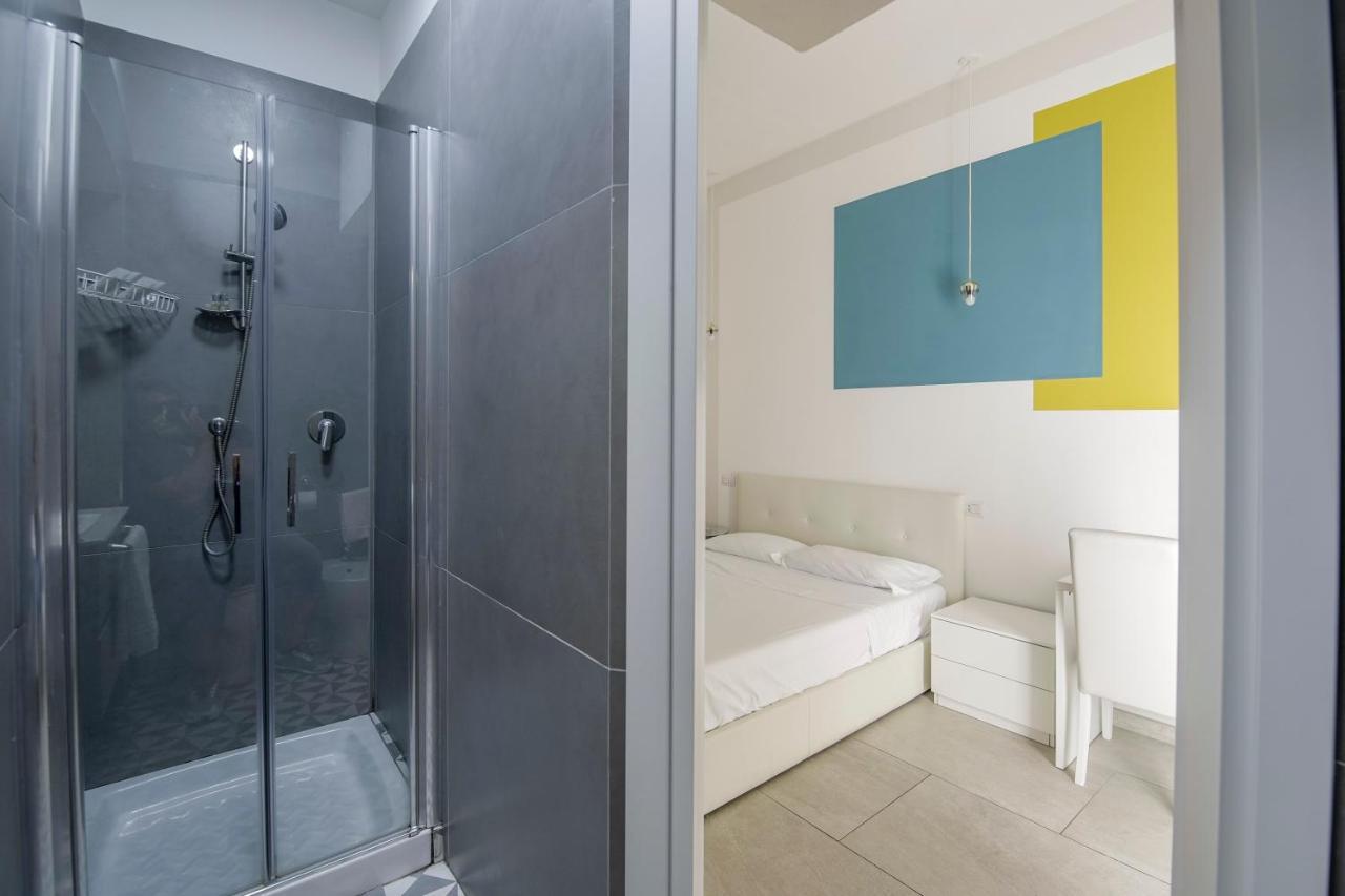 ลา ช็องบร์ Bed & Breakfast เนเปิลส์ ภายนอก รูปภาพ