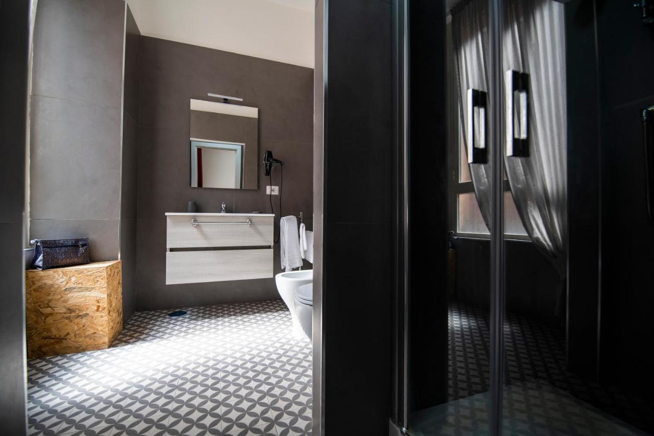 ลา ช็องบร์ Bed & Breakfast เนเปิลส์ ภายนอก รูปภาพ